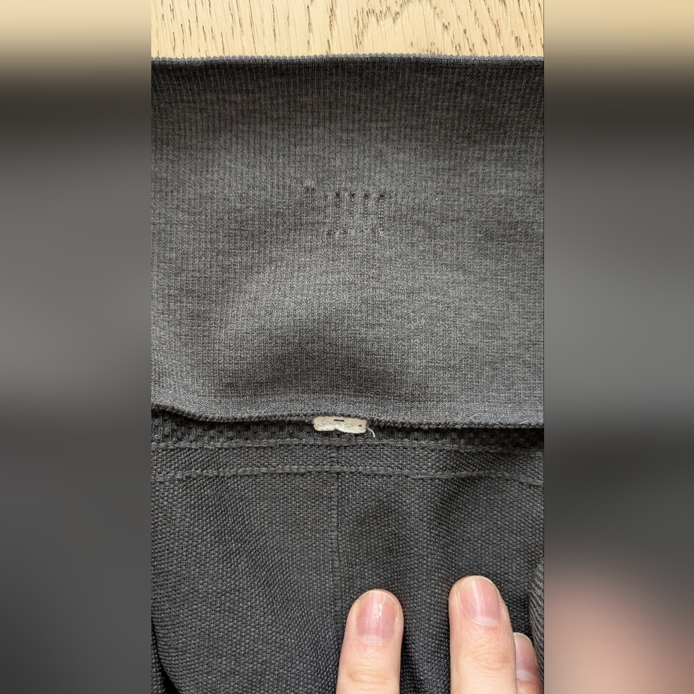 Lululemon sz M Ebb To Street Pant Dark Grey Seamless compression legging - Picture 7 of 9